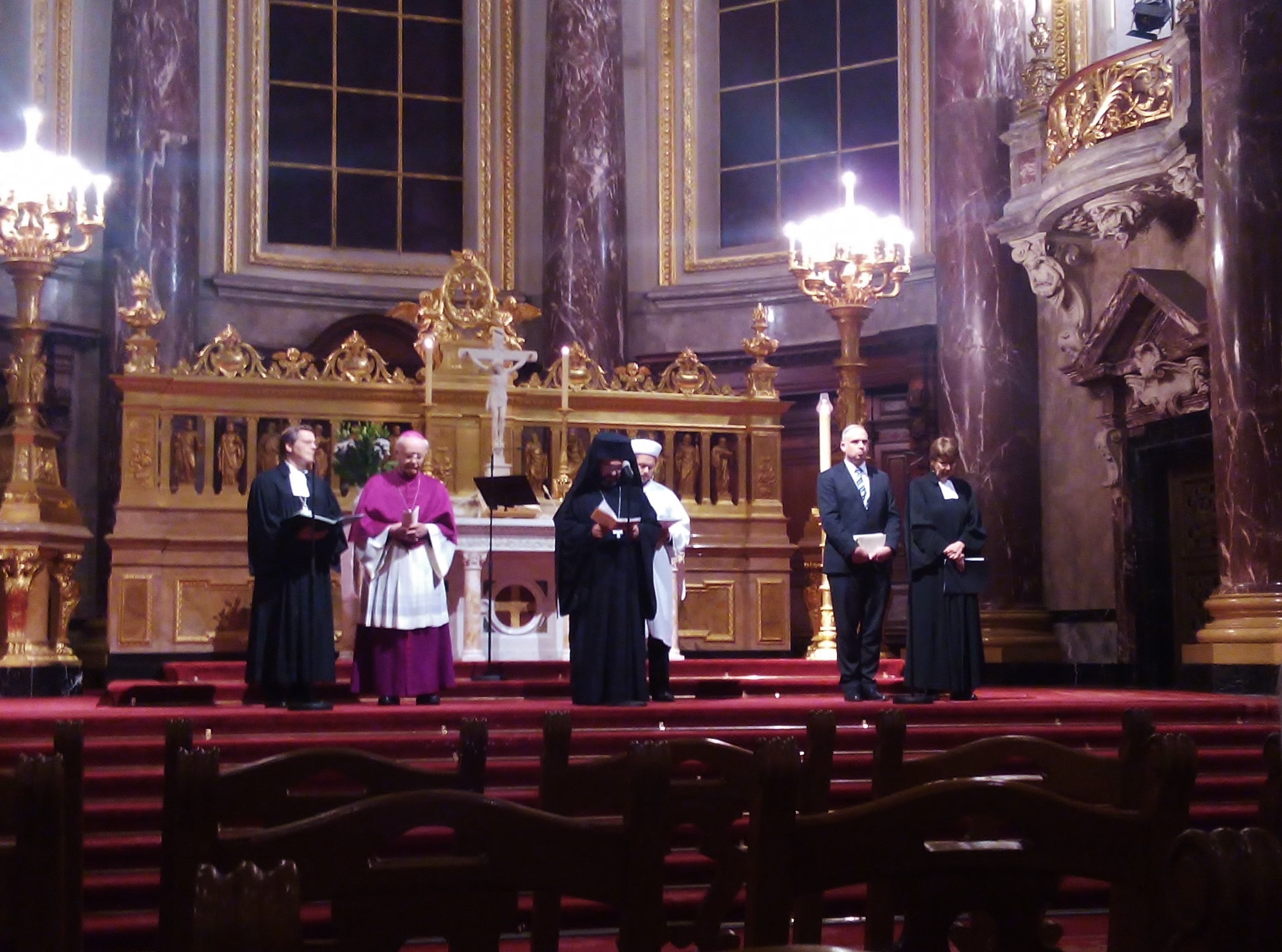 Friedensgebet im Berliner Dom / Προσευχή για ειρήνη στον καθεδρικό ναό του Βερολίνου